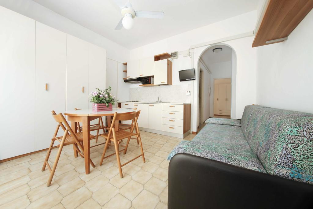 Residence Barusso Алассио Номер фото